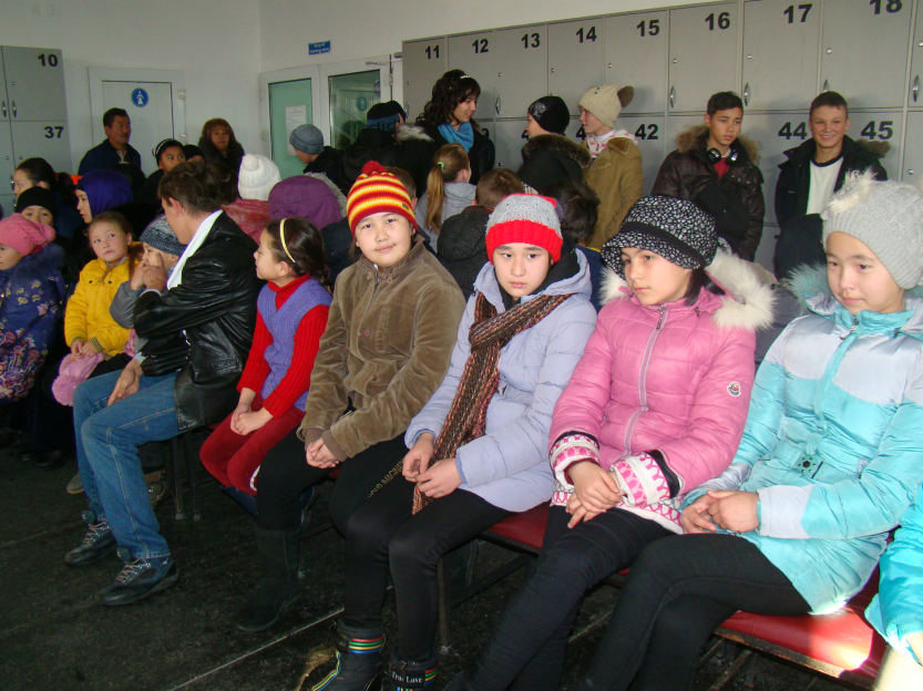 Ледовый каток «Локомотив» открыл свой зимний сезон в Бишкеке