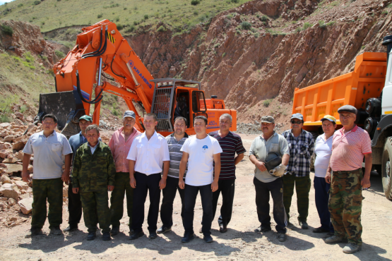 Кыргызская железная дорога продолжает осуществление модернизации и обновлении техники путевого хозяйства